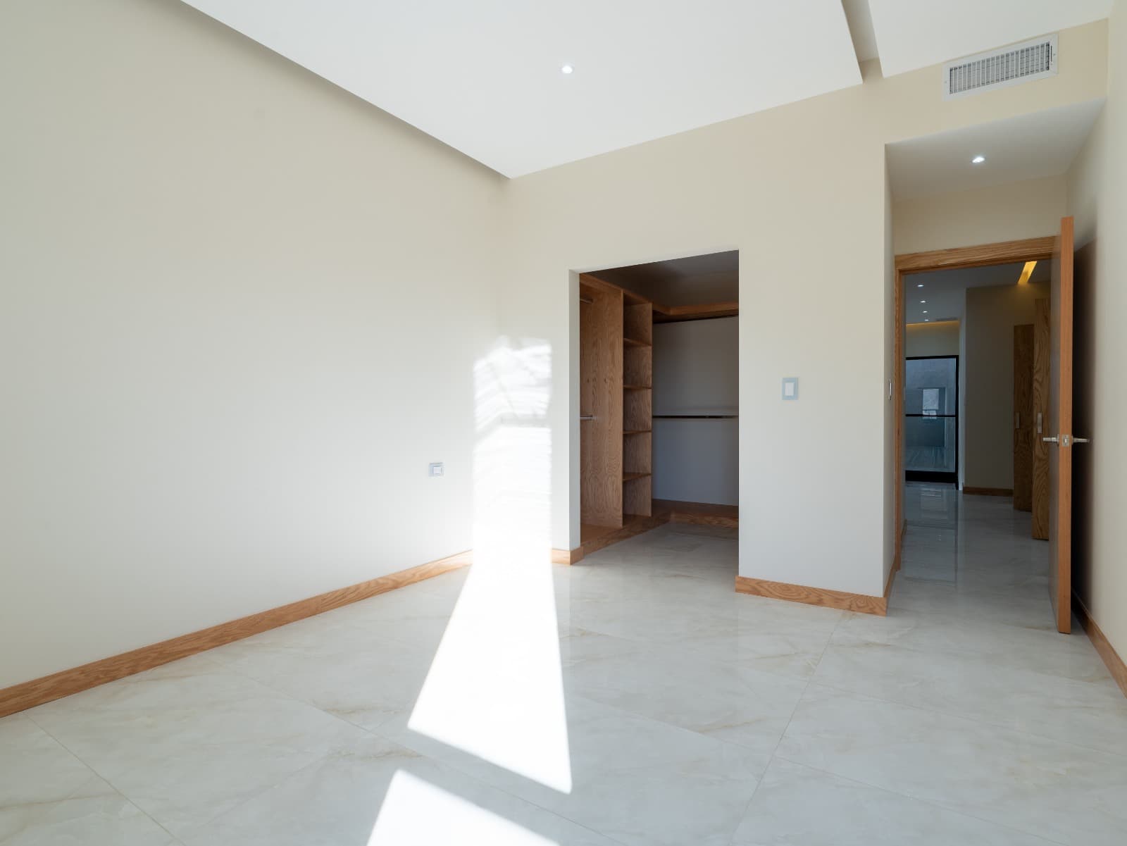 Asturias Residencial: Arquitectura contemporánea · 273.58 m² de construcción