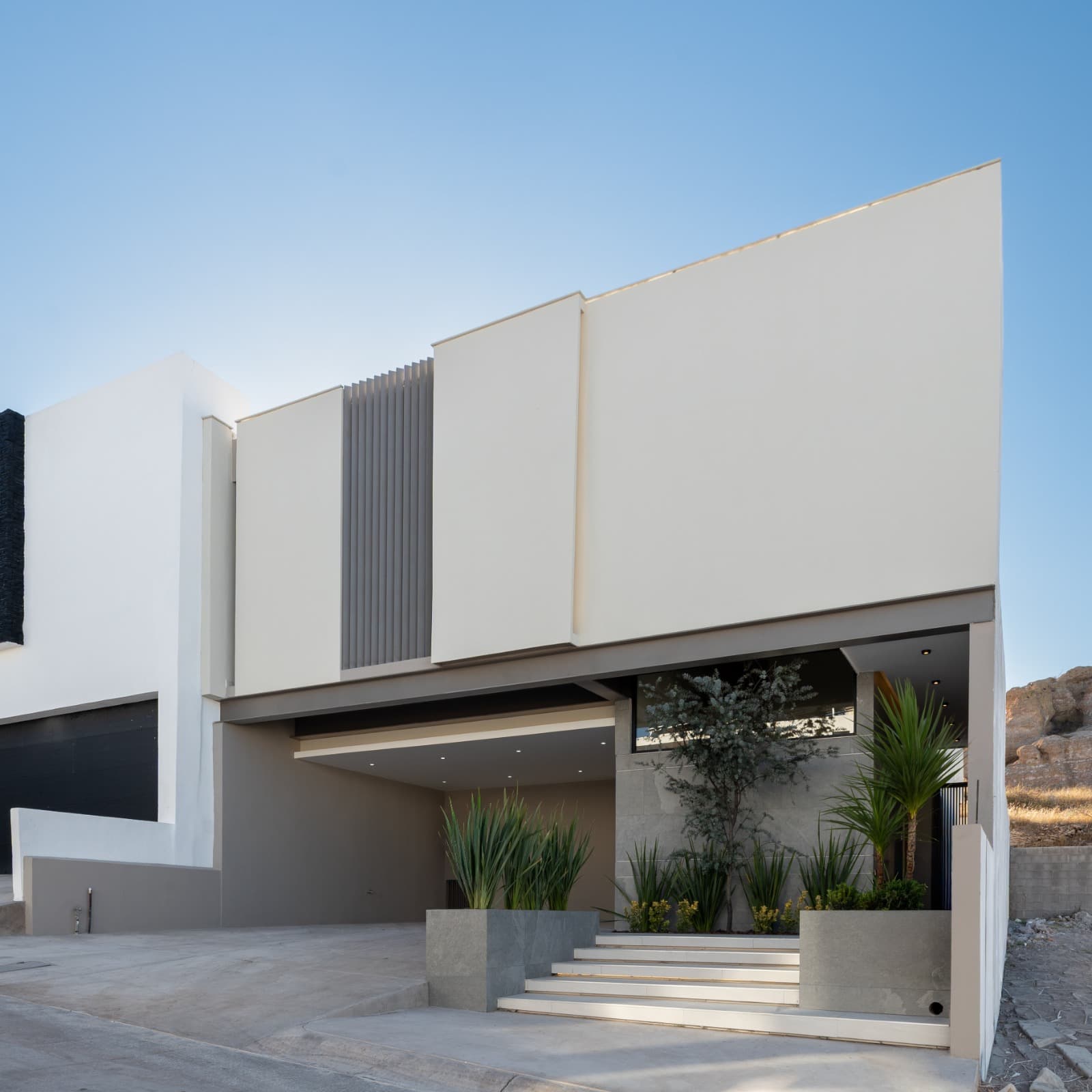 Asturias Residencial: Arquitectura contemporánea · 273.58 m² de construcción