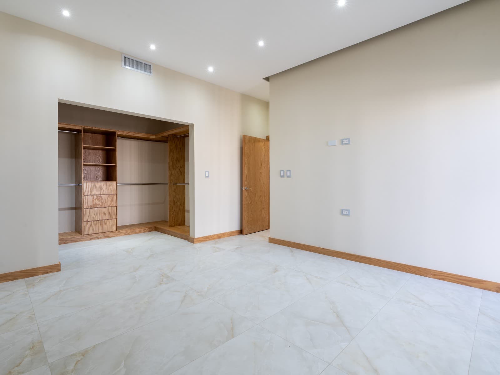 Asturias Residencial: Arquitectura contemporánea · 273.58 m² de construcción