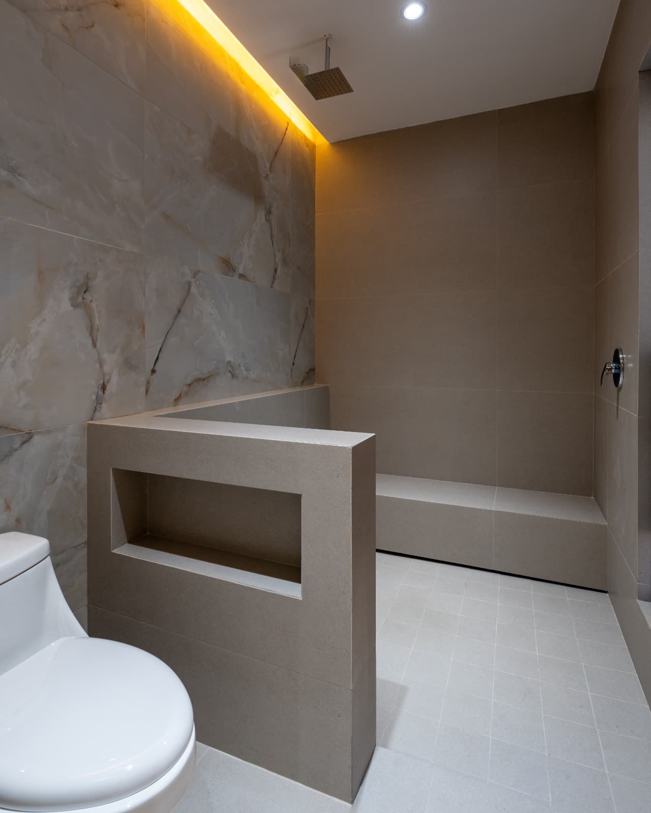 Asturias Residencial: Arquitectura contemporánea · 273.58 m² de construcción