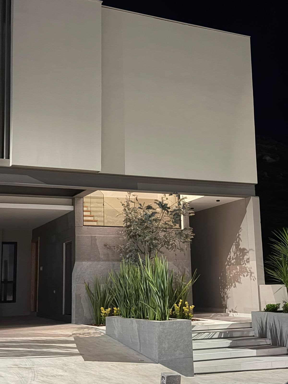 Asturias Residencial: Arquitectura contemporánea · 273.58 m² de construcción